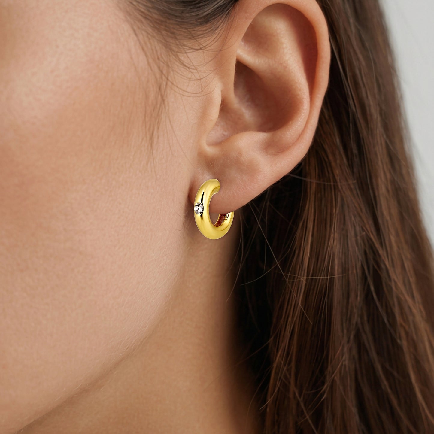 ADAME SHINY GOLD CRYSTAL EARRINGS