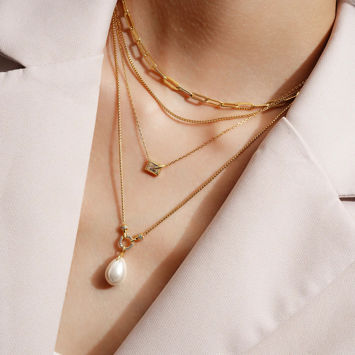 REIMAG BEZEL CUBE NECKLACE