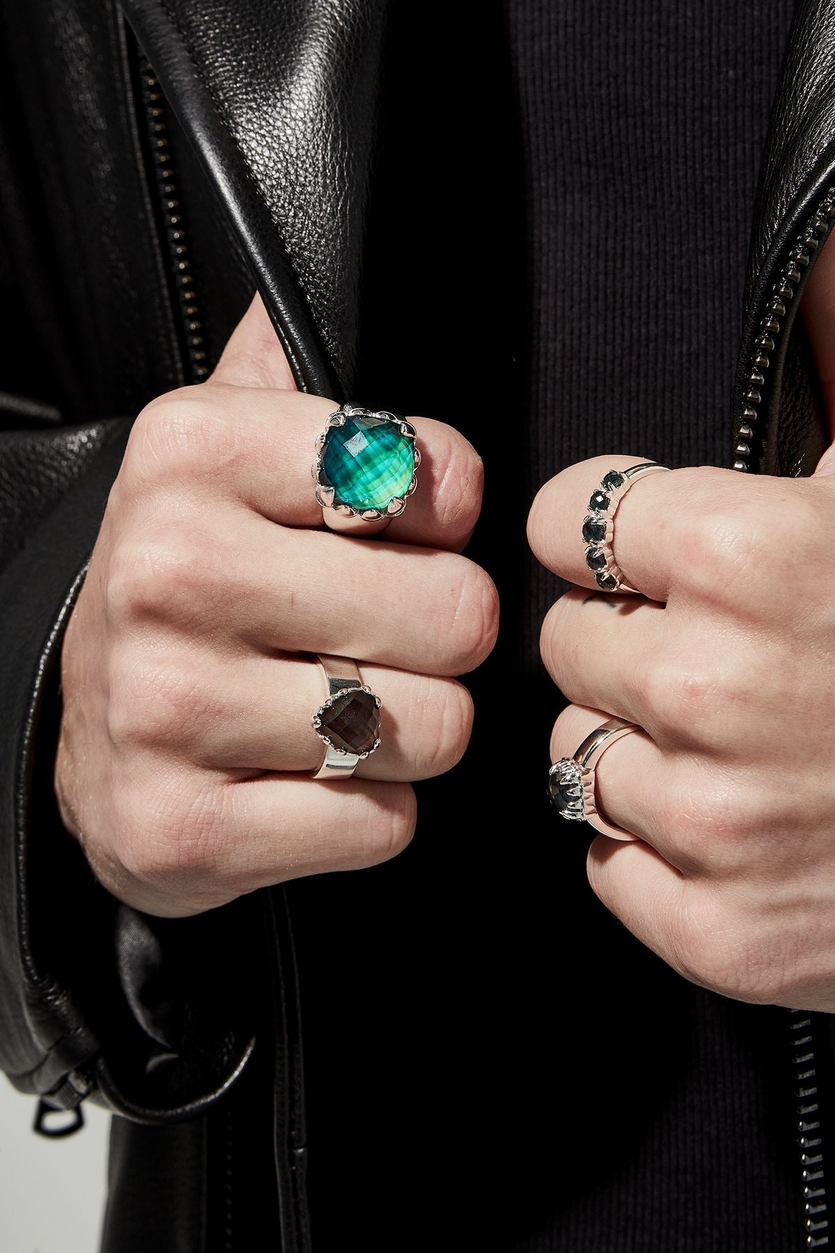 CLAW RING MOOD CRYSTAL