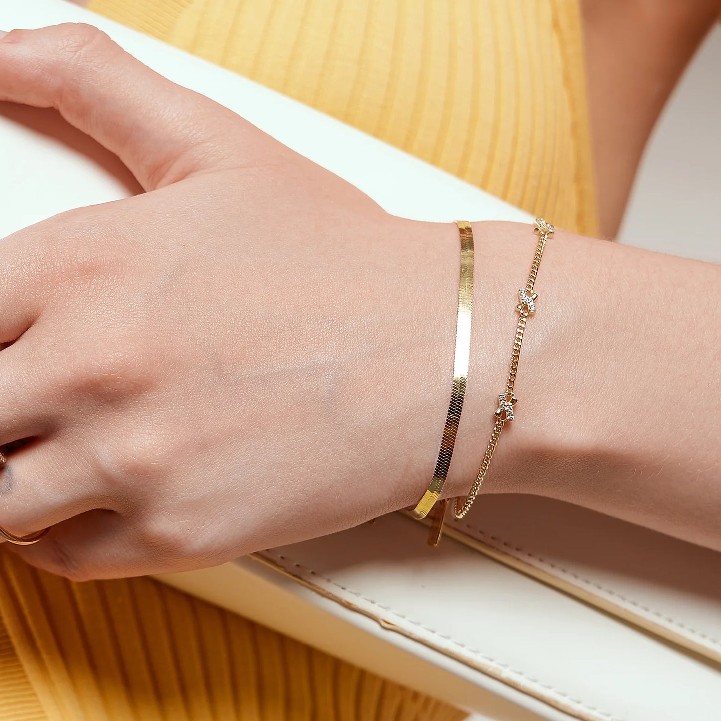 DUSK CROSS BRACELET