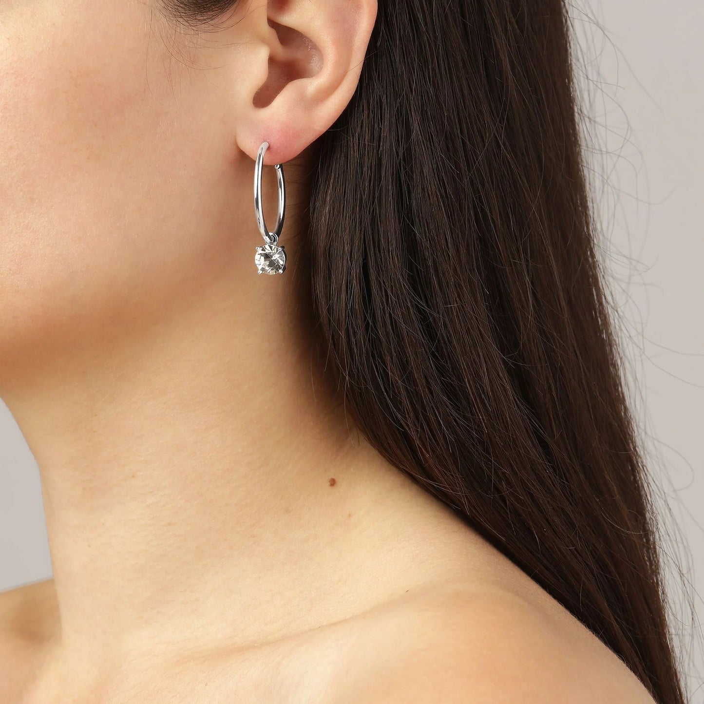 DIEGA SHINEY SILVER CRYSTAL EARRINGS