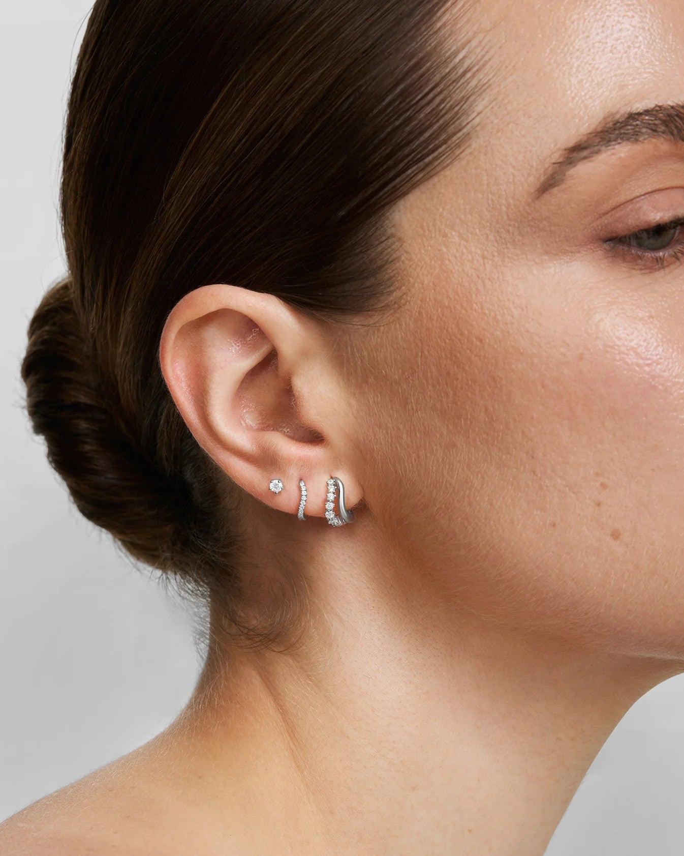 FAIRY DUET WAVE HUGGIE HOOP EARRINGS