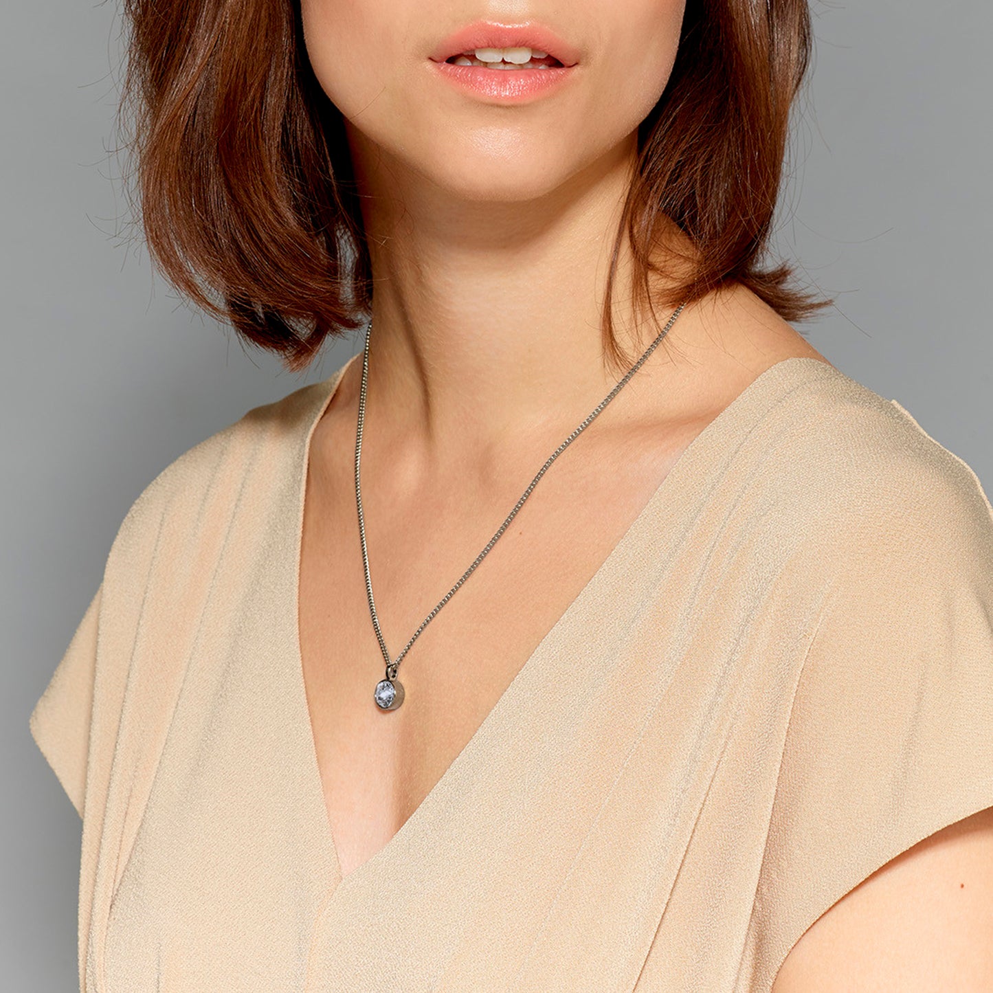 ETTE SHINY SILVER LIGHT BLUE NECKLACE