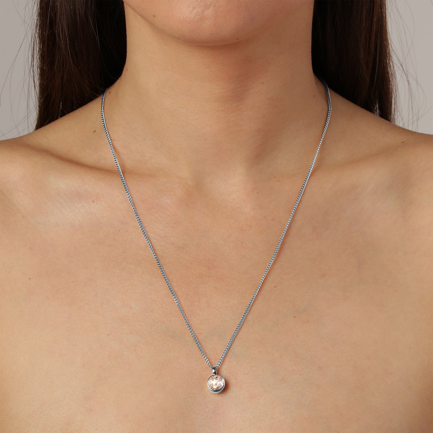 ETTE SHINY SILVER SAND NECKLACE