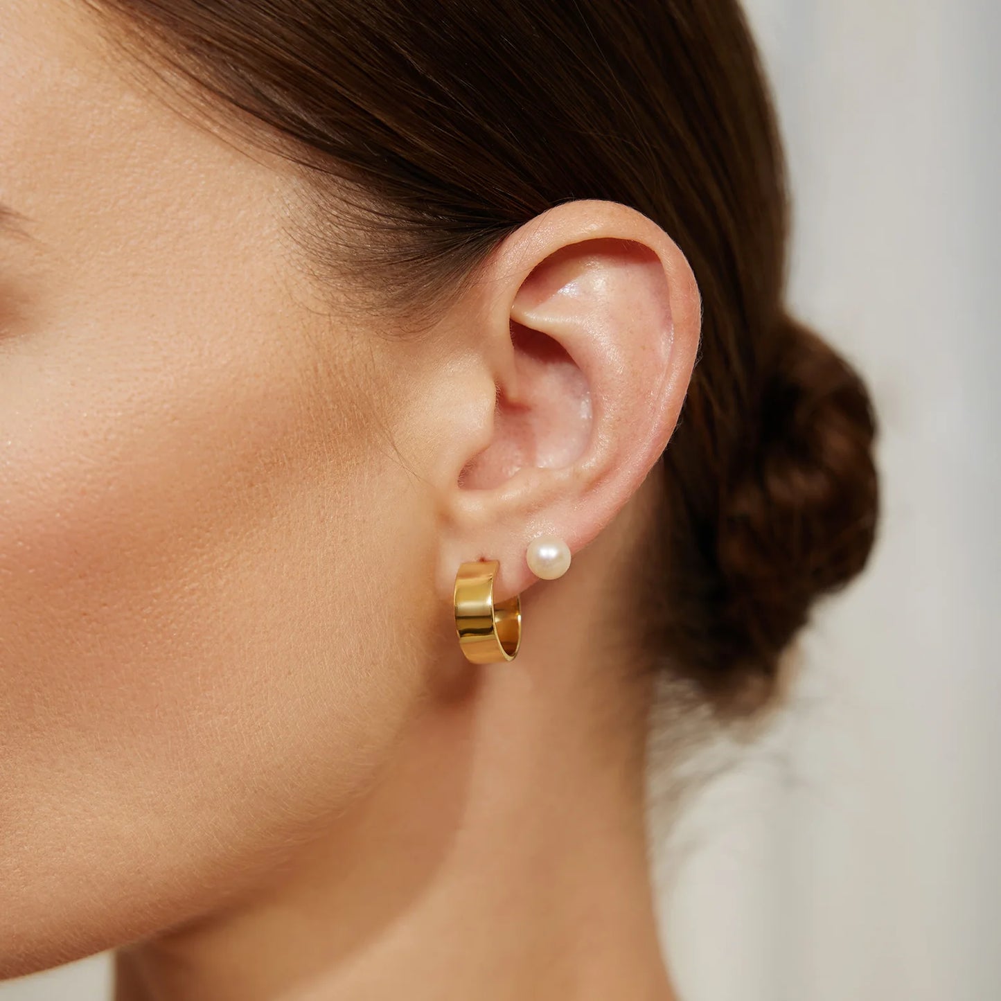 VOGUE FLAT MEDIUM HOOPS