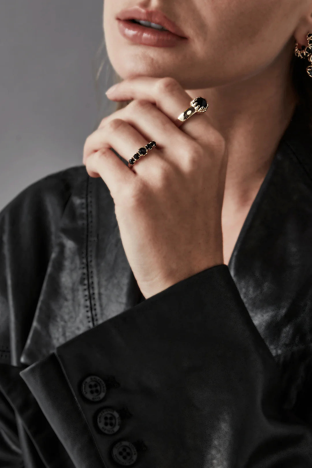 HALO CLUSTER RING ONYX