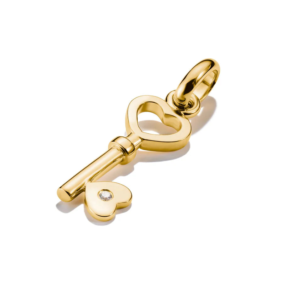 CONNECT LOVE KEY CHARM