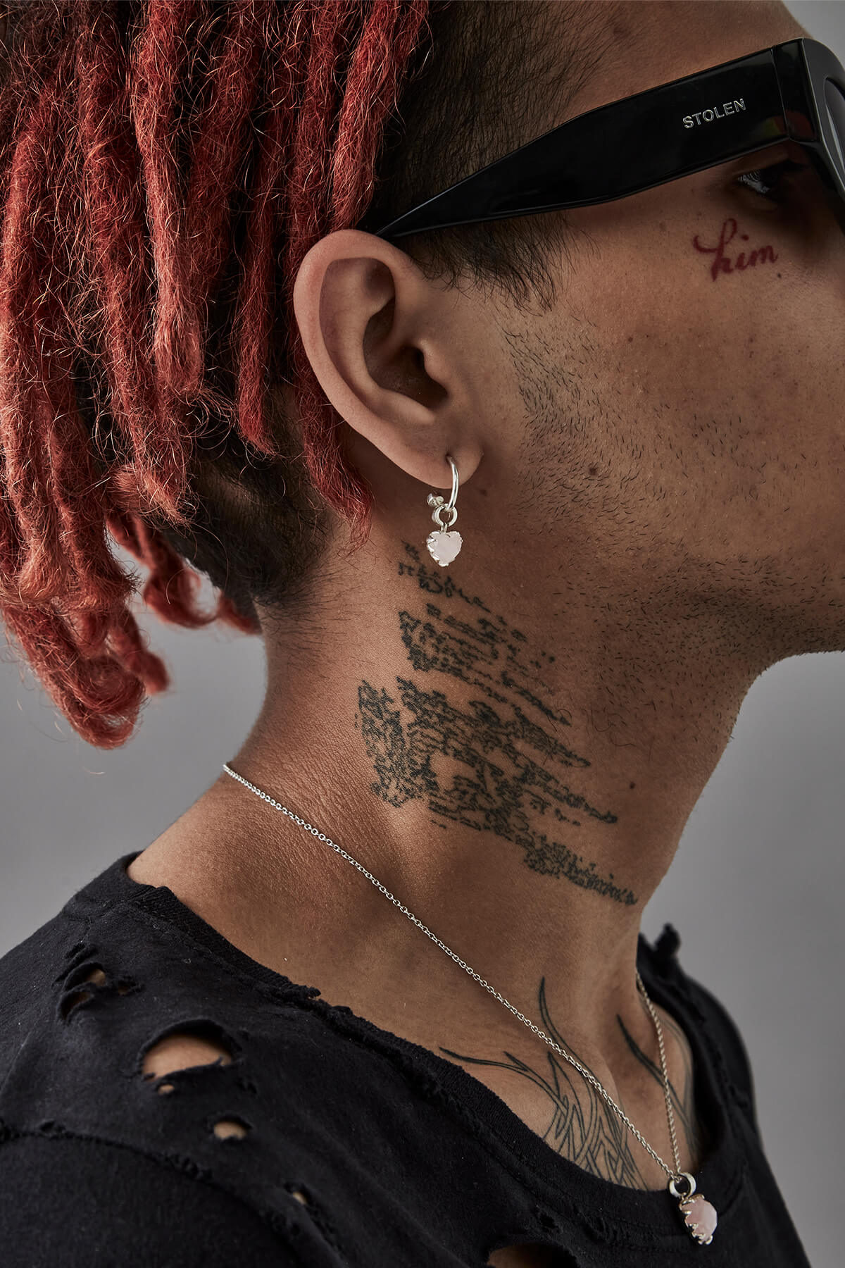 LOVE ANCHOR EARRINGS ROSE QUARTZ