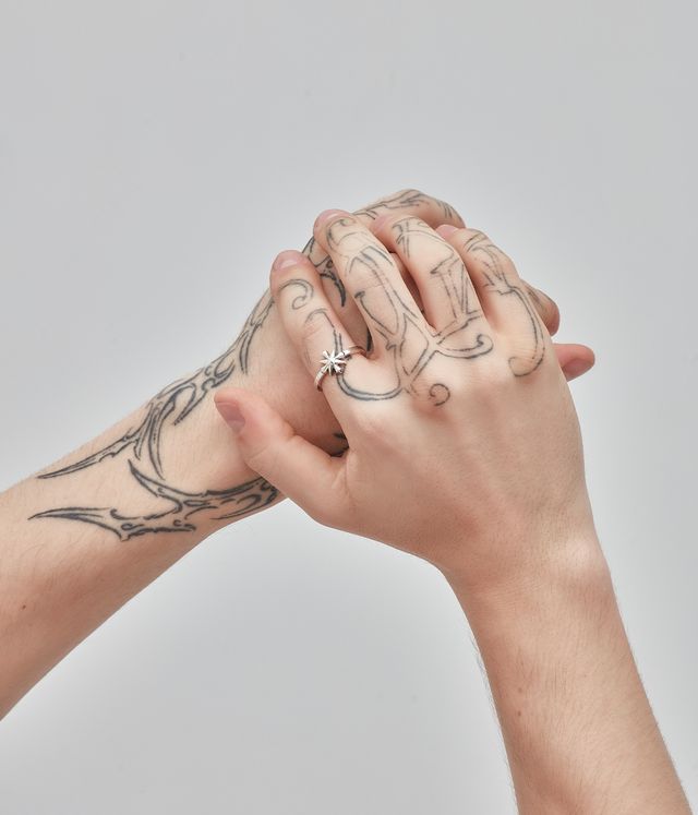 MIDNIGHT CROSS RING
