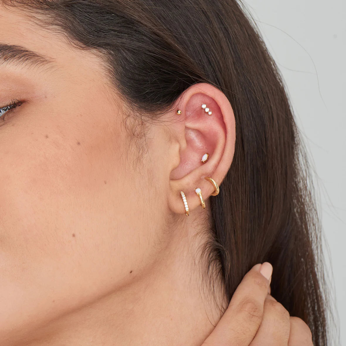 MINI SPHERE BARBELL SINGLE EARRING