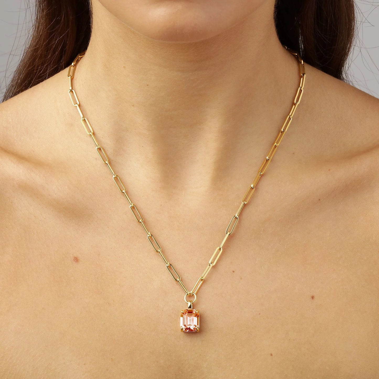OCTA SHINEY GOLD PEACH NECKLACE