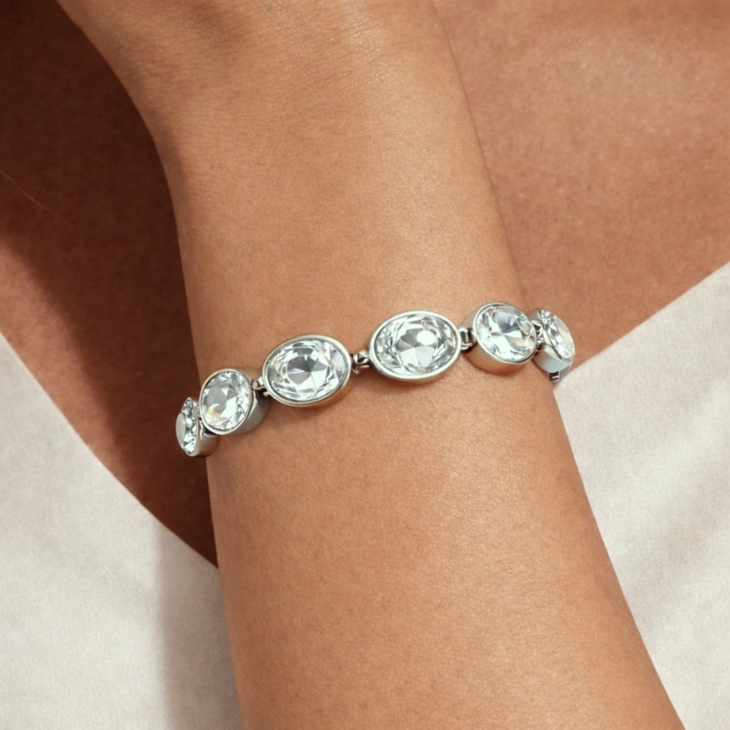 OPALINE SHINY SILVER CRYSTAL BRACELET