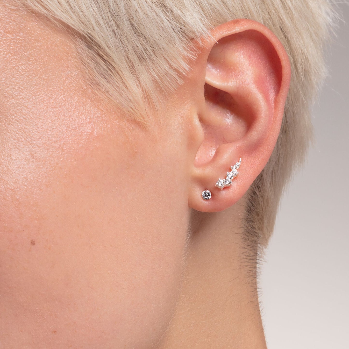 CHARMING COLLECTION SMALL CZ STUD EARRING SINGLE