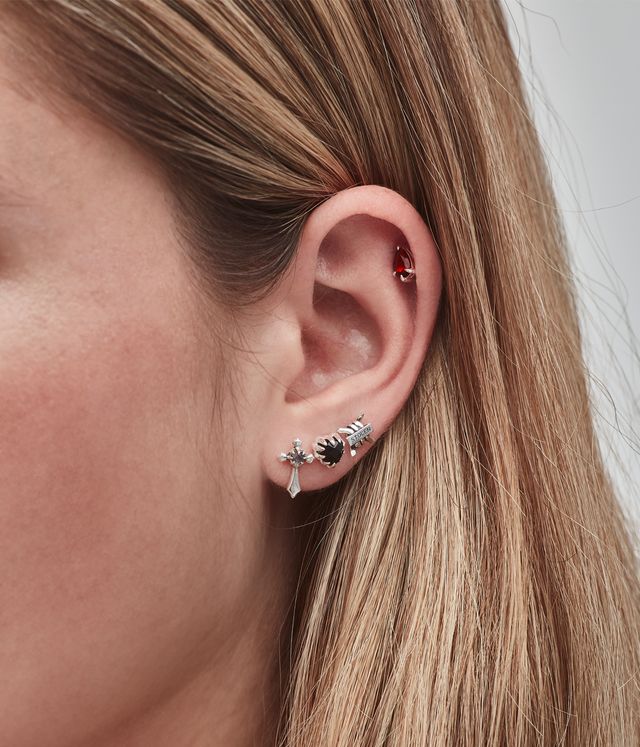 SINGLE STOLEN BARB FLATBACK EARRING