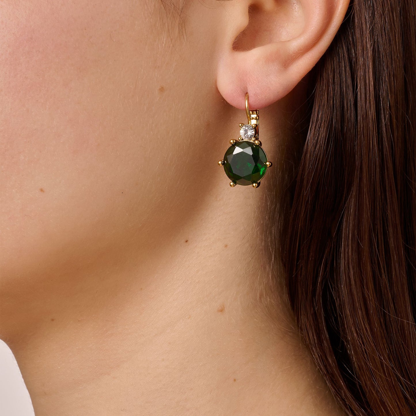 BEGONIA SHINY GOLD EMERALD EARRINGS
