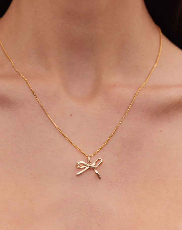 BOW CHARM NECKLACE