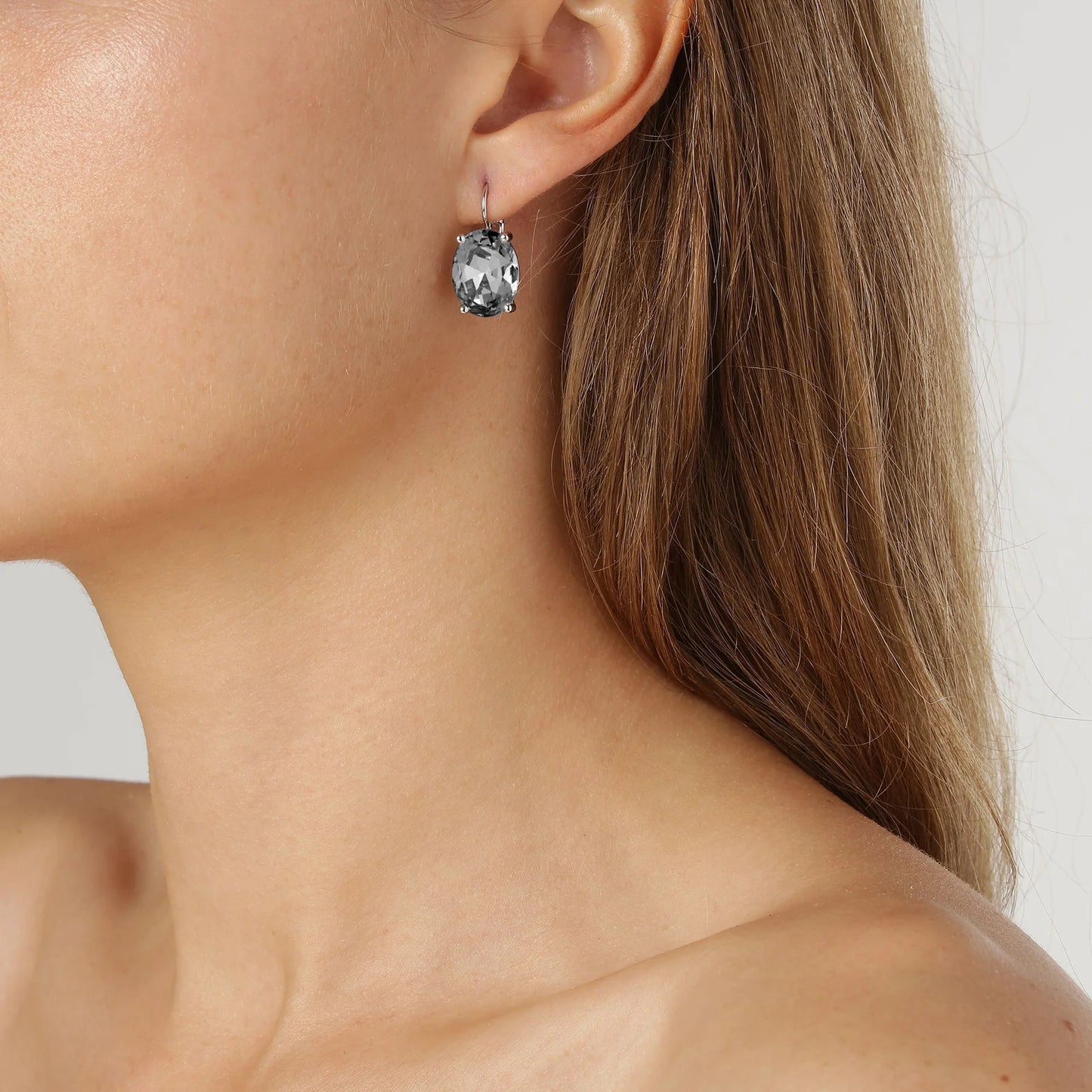 CHANTAL SILVER SHINY GREY EARRINGS