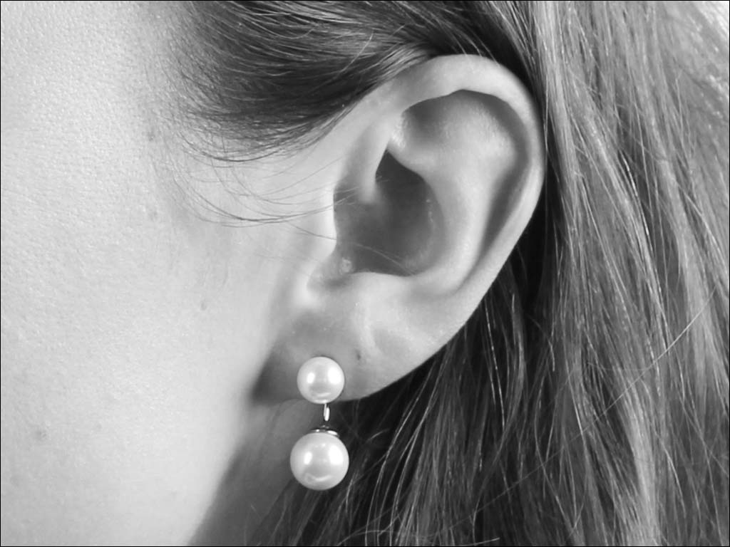 DEE SHINY SILVER WHITE/PEARL EARRINGS