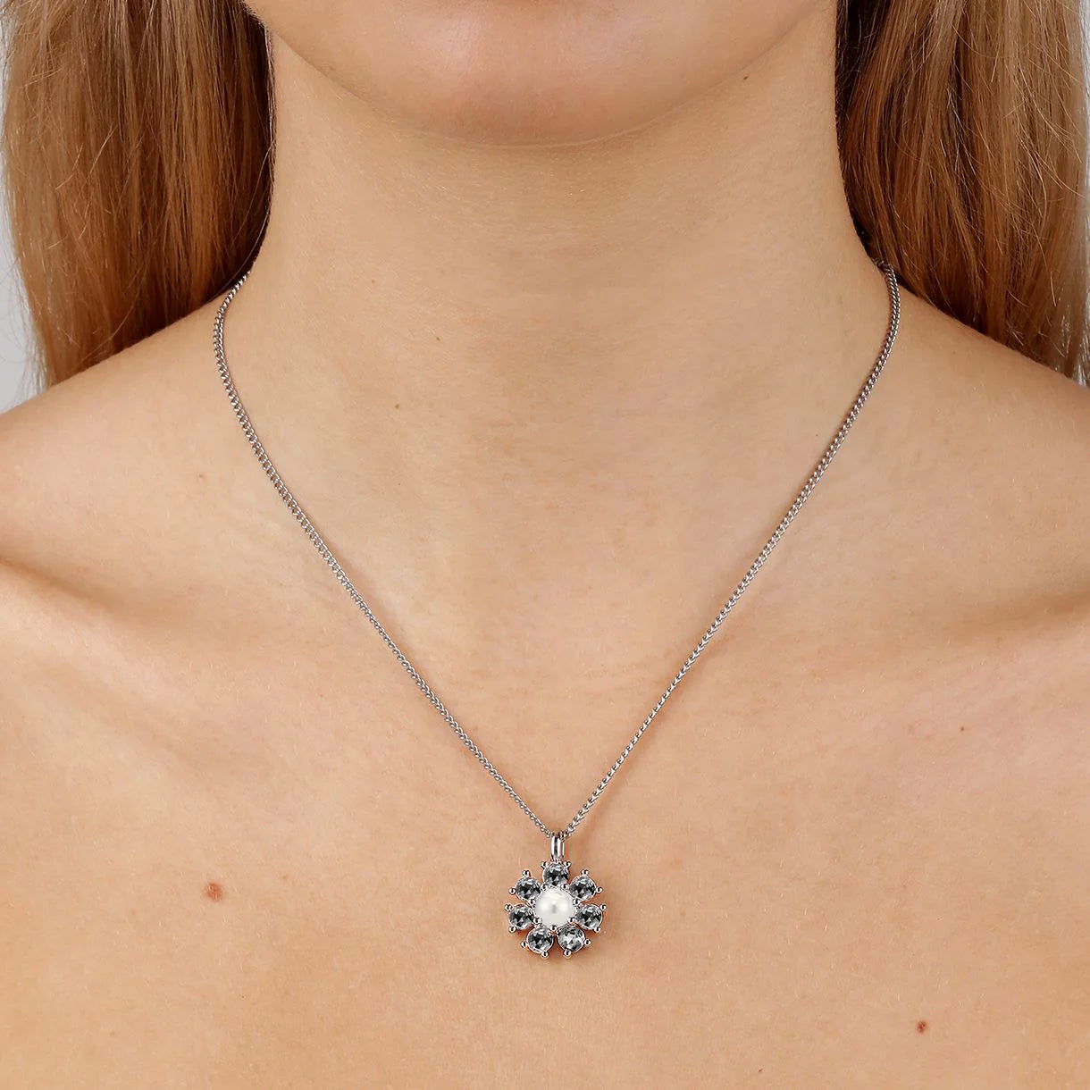 DELISE SHINY SILVER GREY/WHITE PEARL NECKLACE