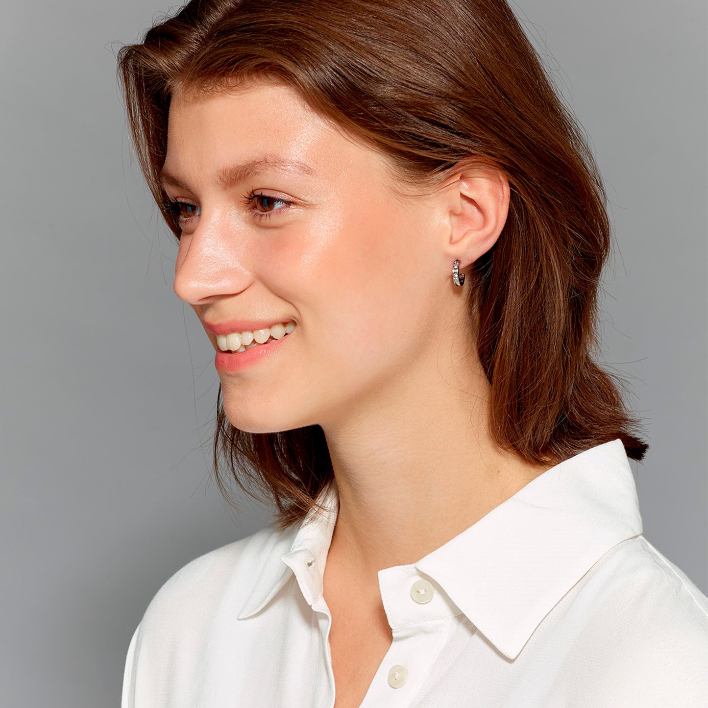 DESOLO SHINY SILVER CRYSTAL EARRINGS