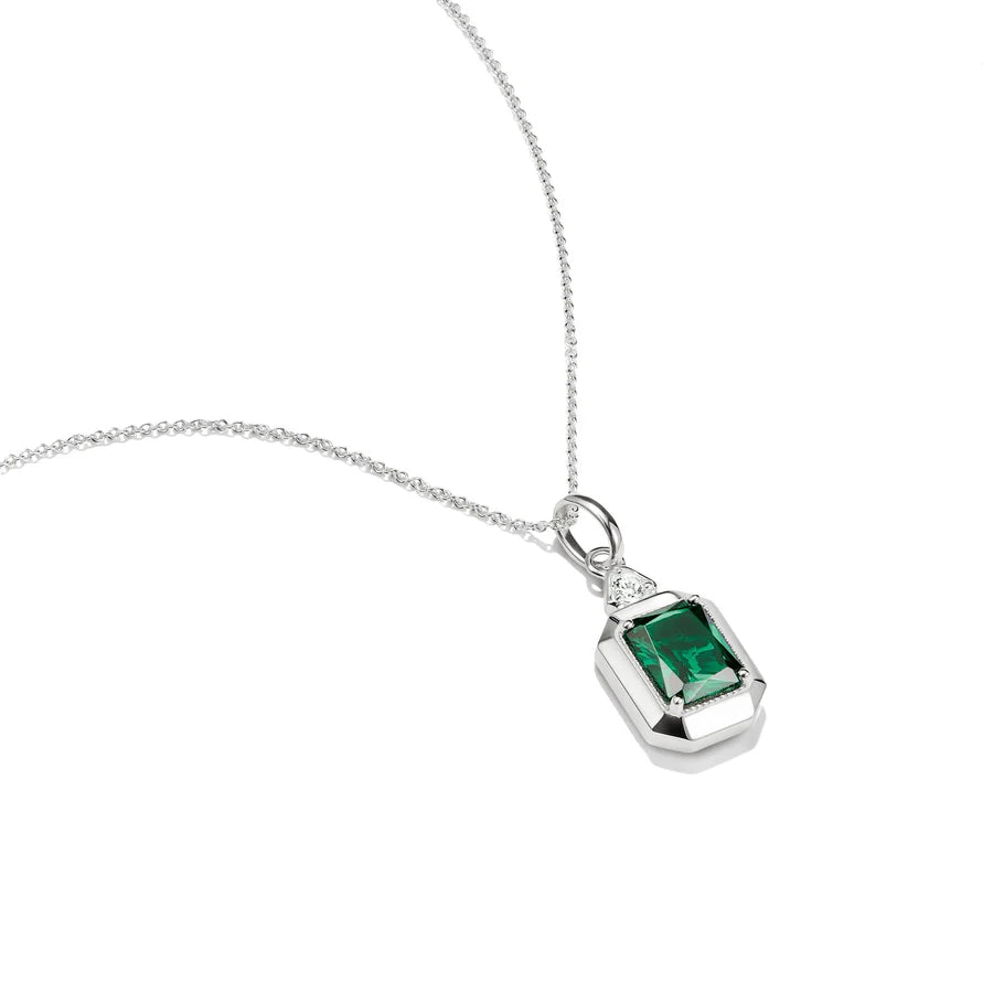 ELYNDRA GREEN PENDANT