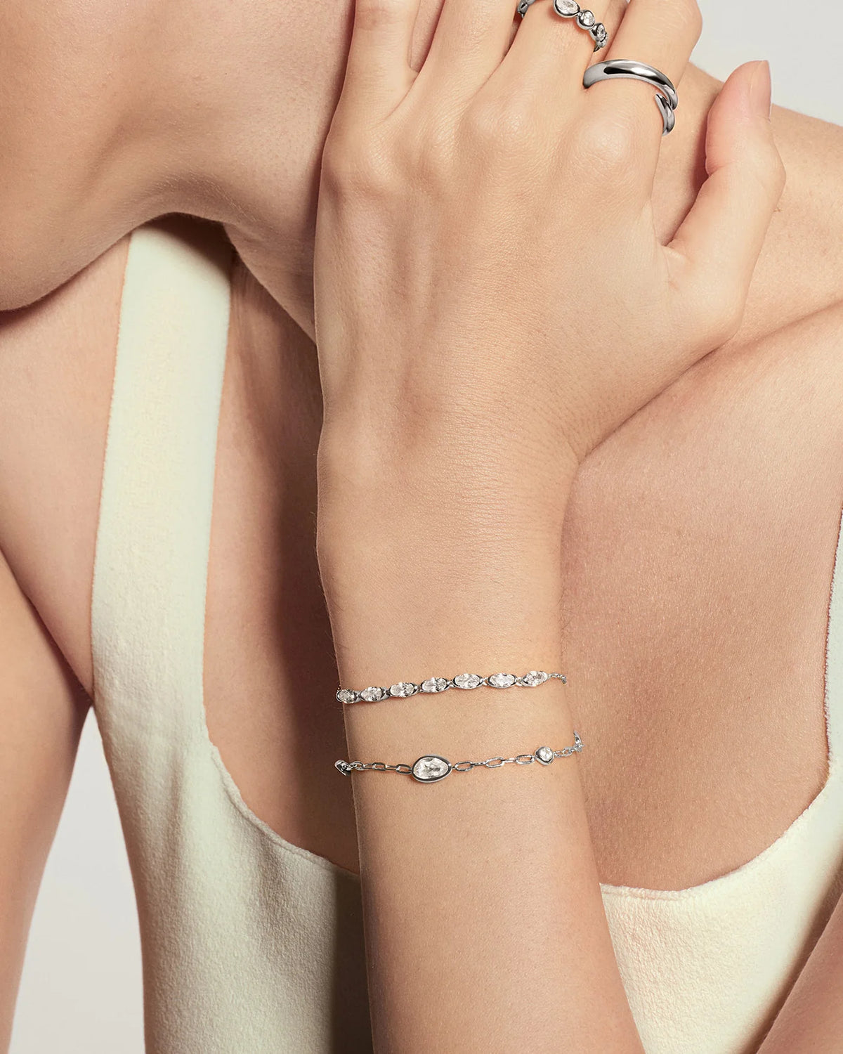 WANDERER OVAL HALF-TENNIS BRACELET