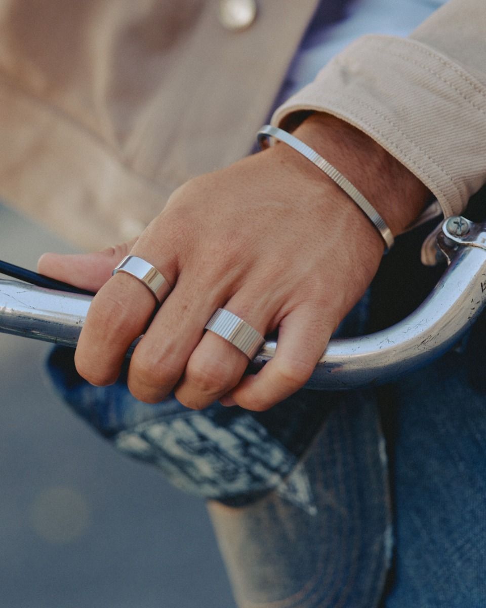 HARPER BANGLE