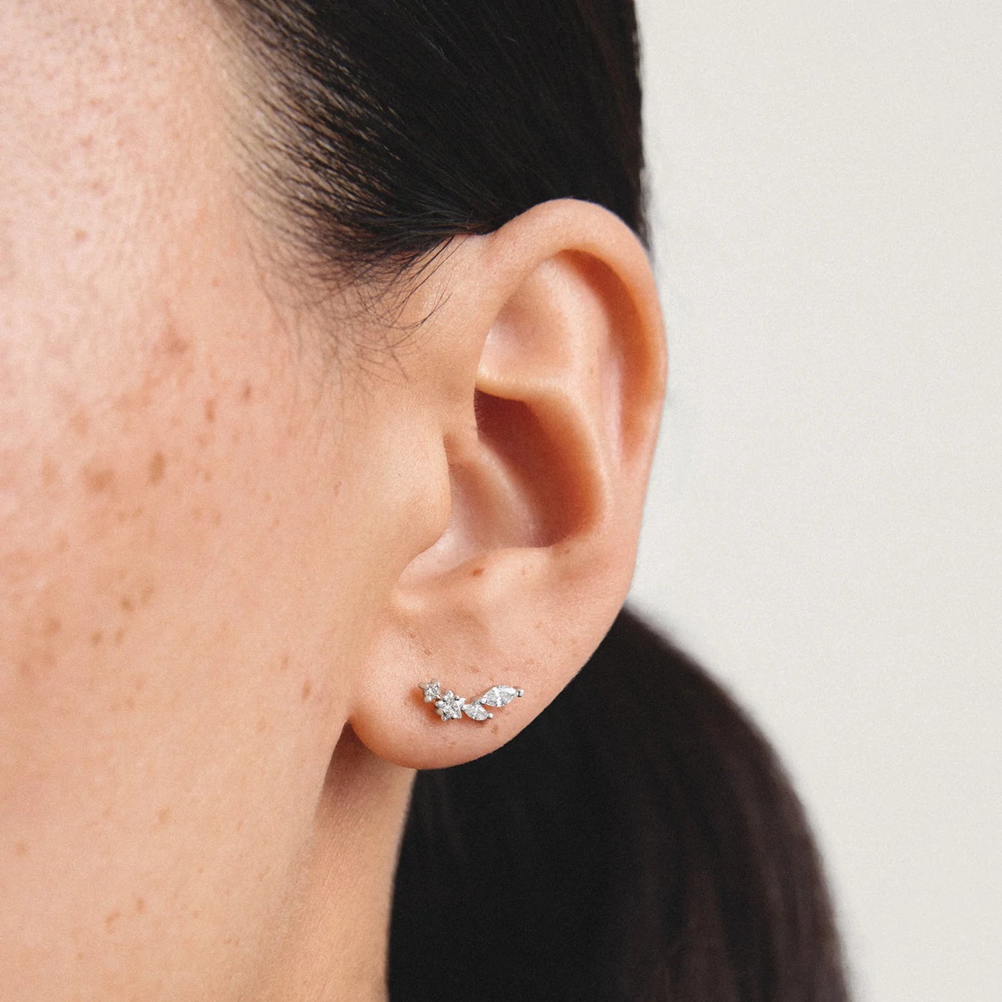CLASSIC LEAF STUD EARRINGS