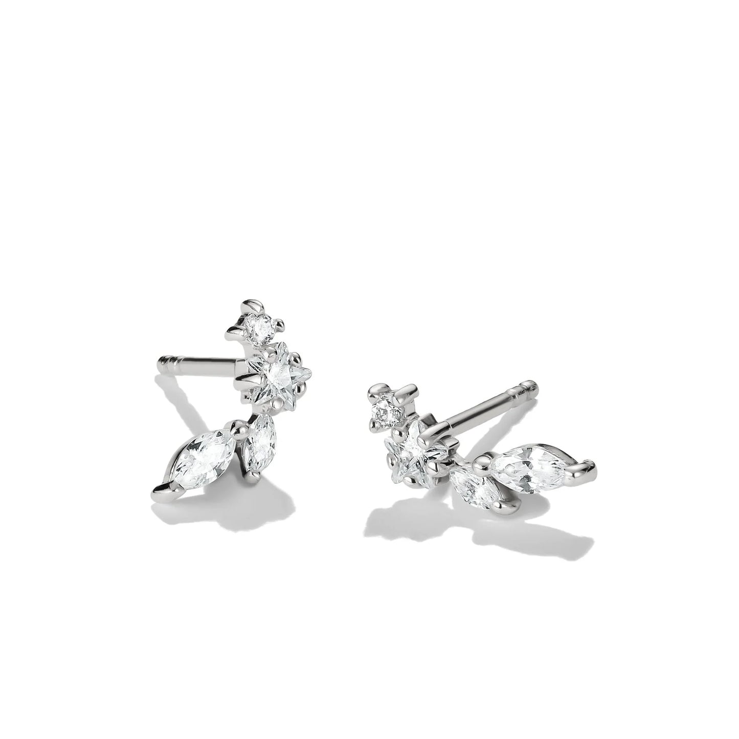 CLASSIC LEAF STUD EARRINGS