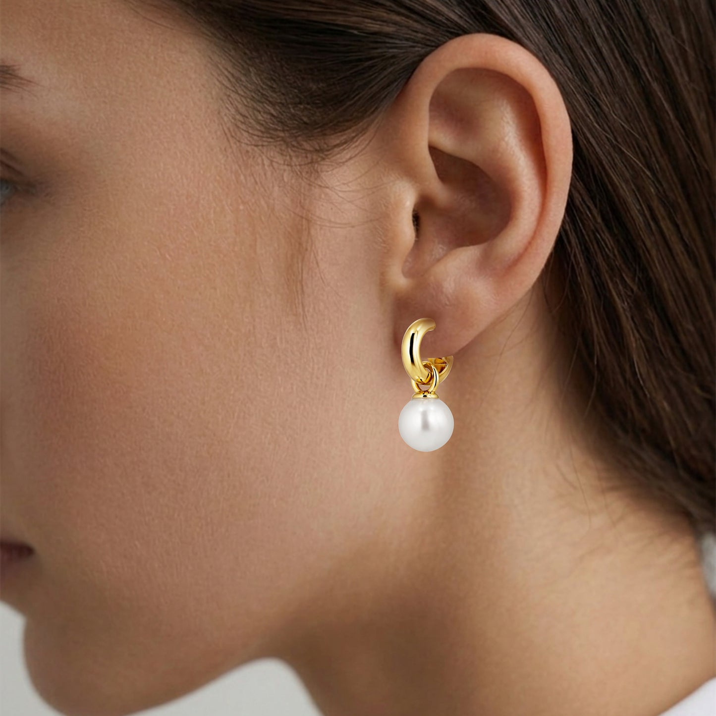 LONA SHINY GOLD WHITE PEARL EARRINGS