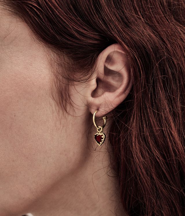 LOVE CLAW ANCHOR EARRINGS GARNET