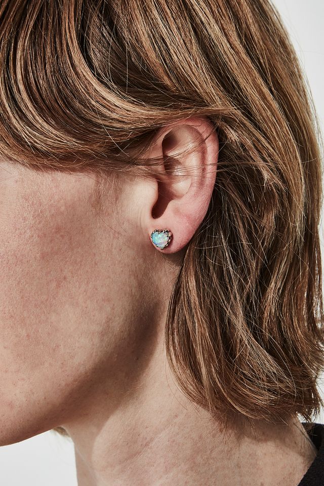 LOVE CLAW EARRINGS OPAL