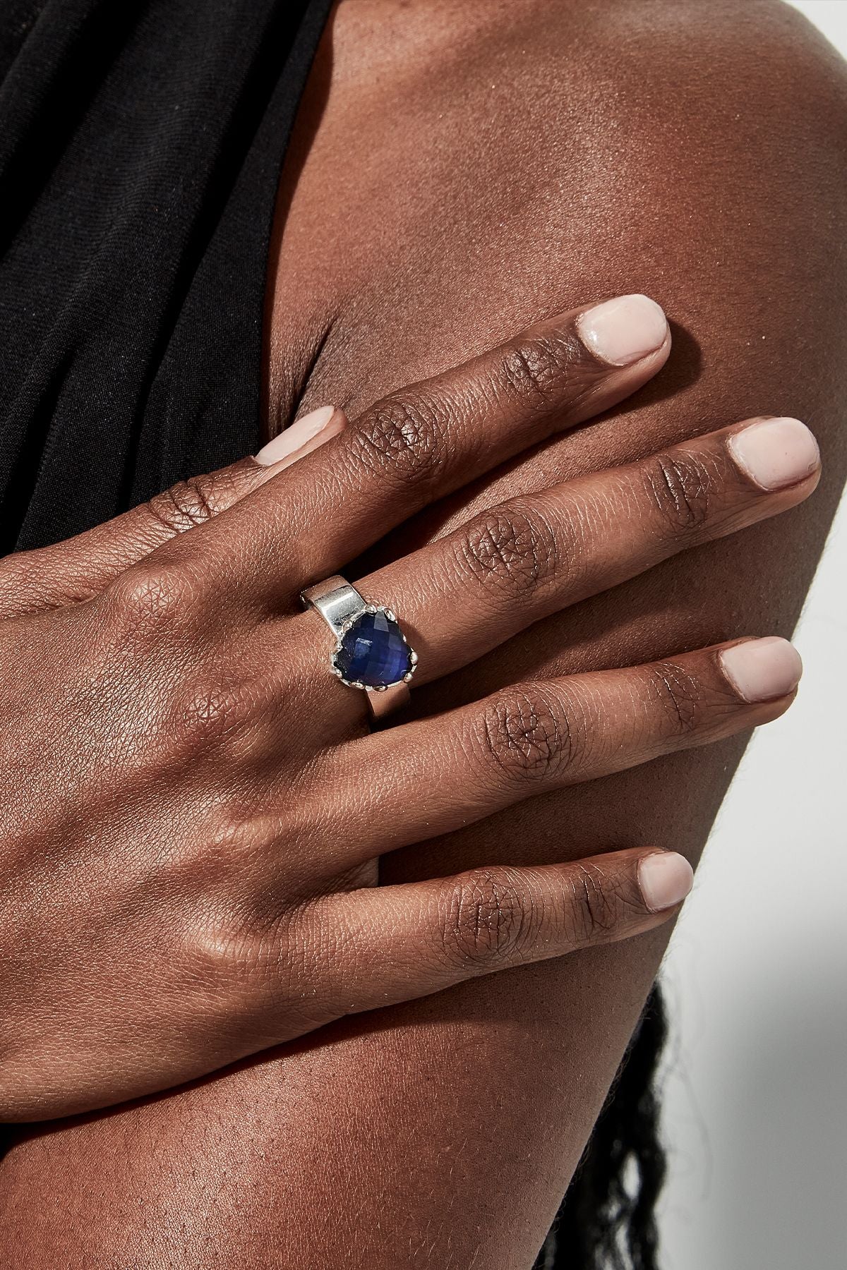 LOVE CLAW RING MOOD CRYSTAL