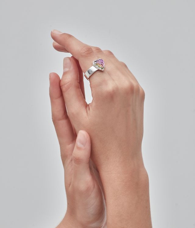 LOVE CLAW RING MYSTIC QUARTZ