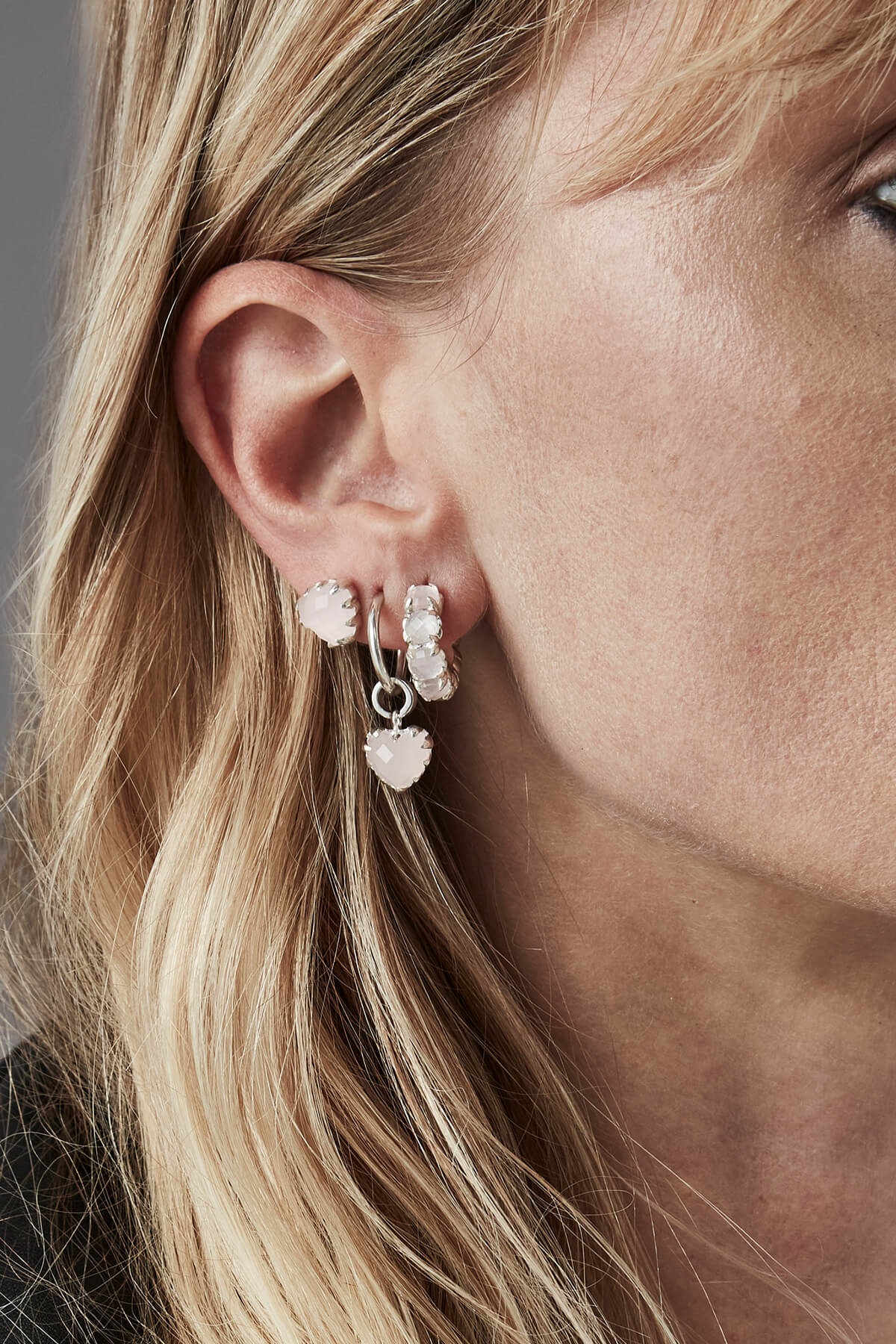 LOVE ANCHOR EARRINGS ROSE QUARTZ