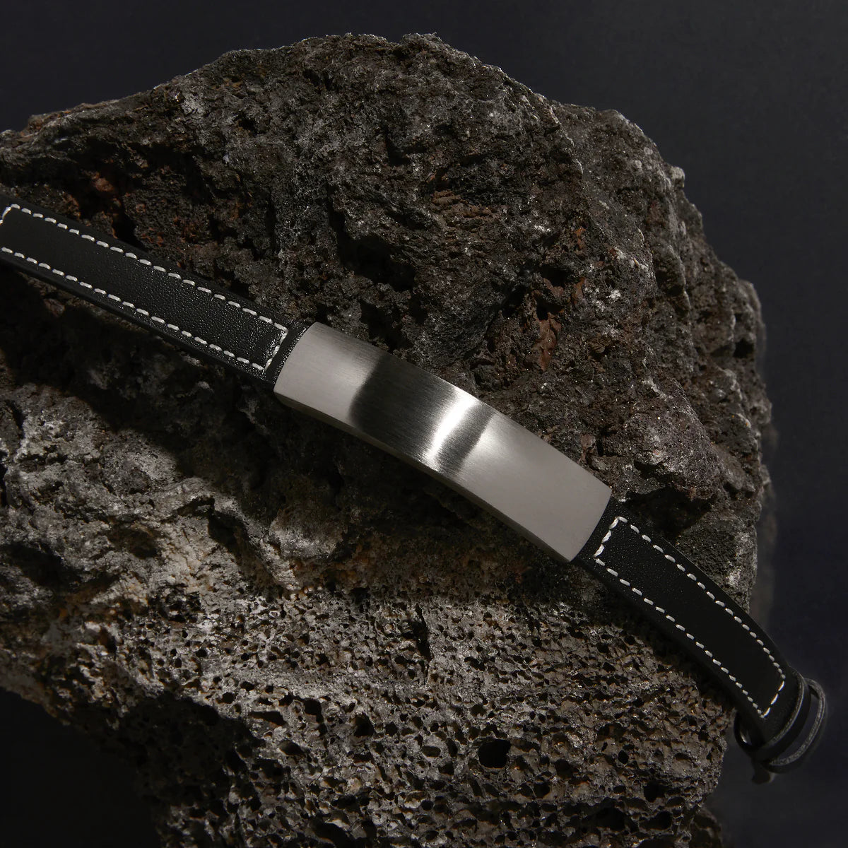 MEMENTO MEN'S LEATHER BUCKLE IDENTITY BRACELET