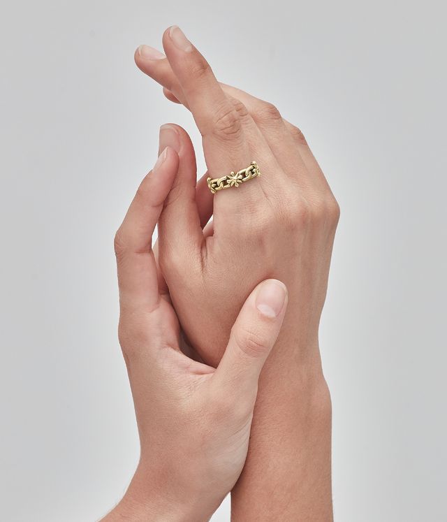 MIDNIGHT CROSS CURB RING