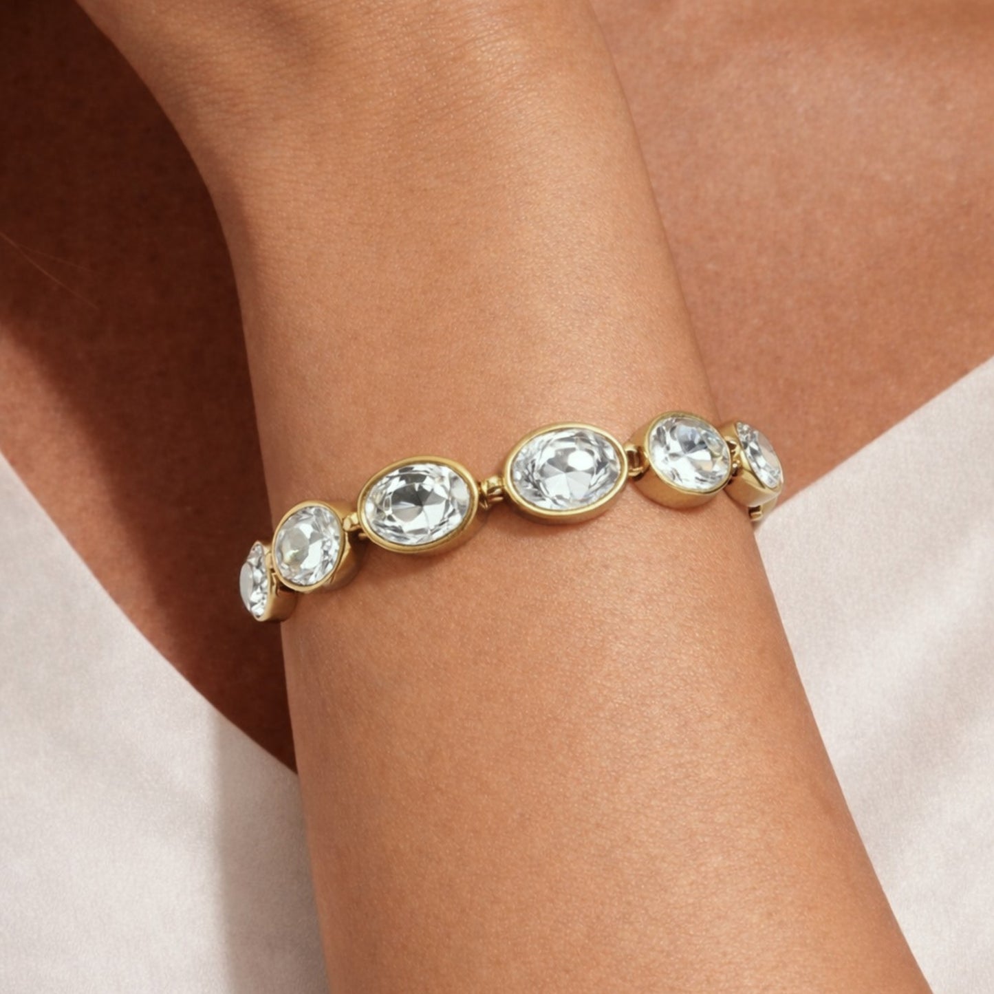 OPALINE SHINY GOLD CRYSTAL BRACELET
