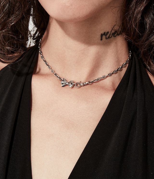 PIERCED BOW NECKLACE