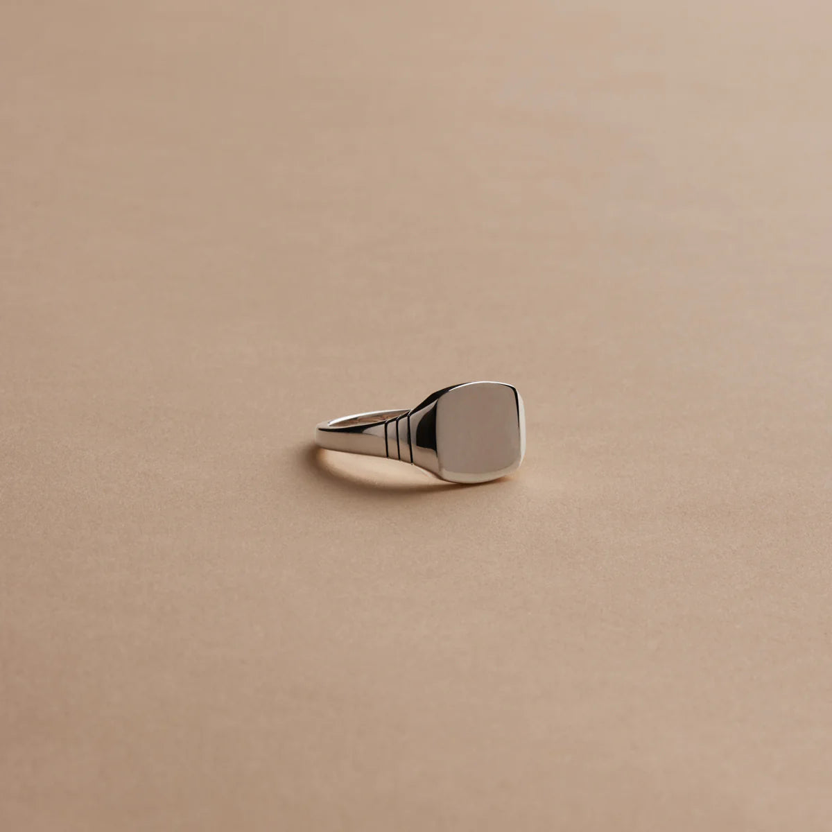 QUADRIS MEN'S SIGNET RING
