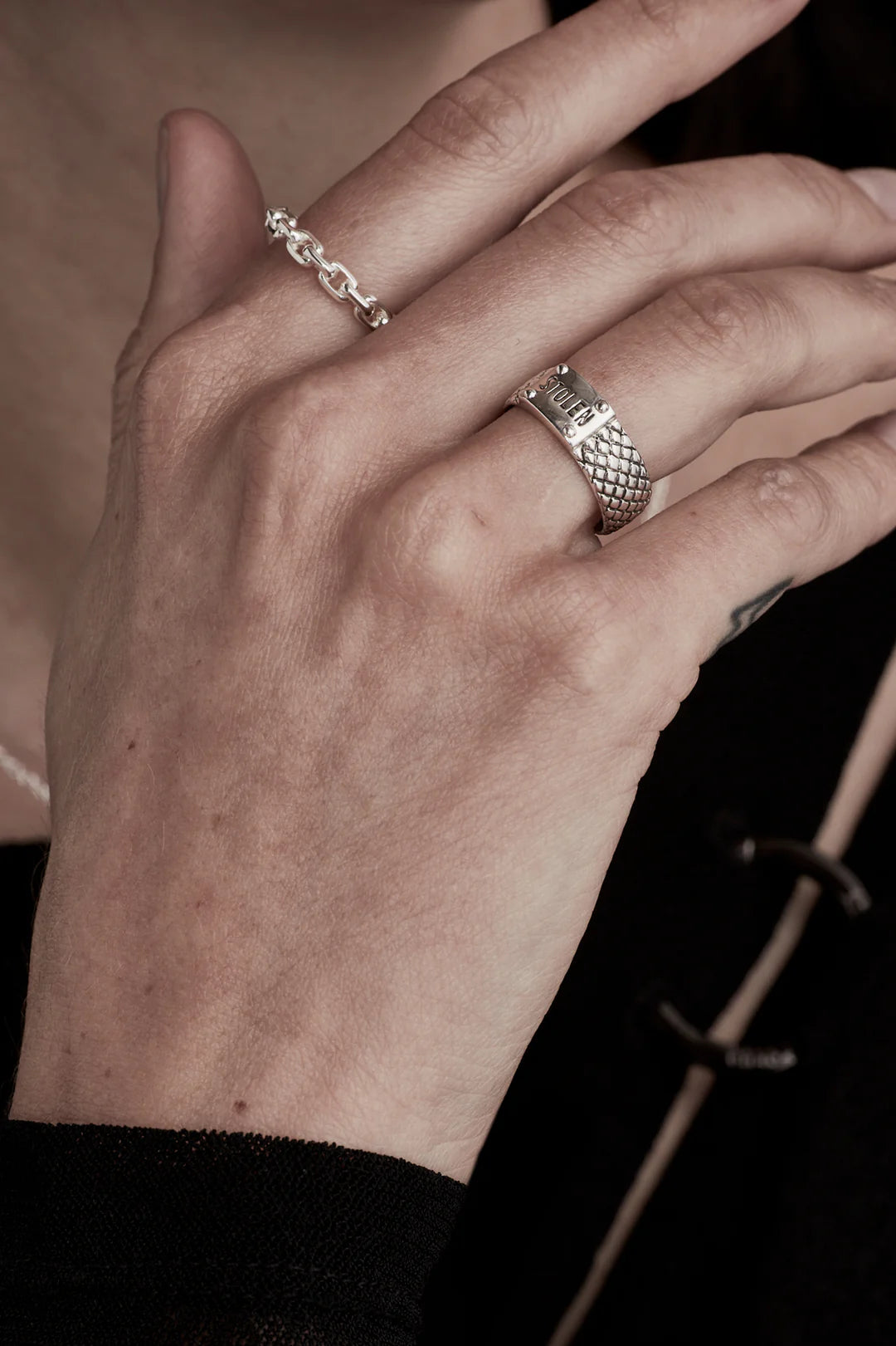 SNAKE BAND RING SLIM