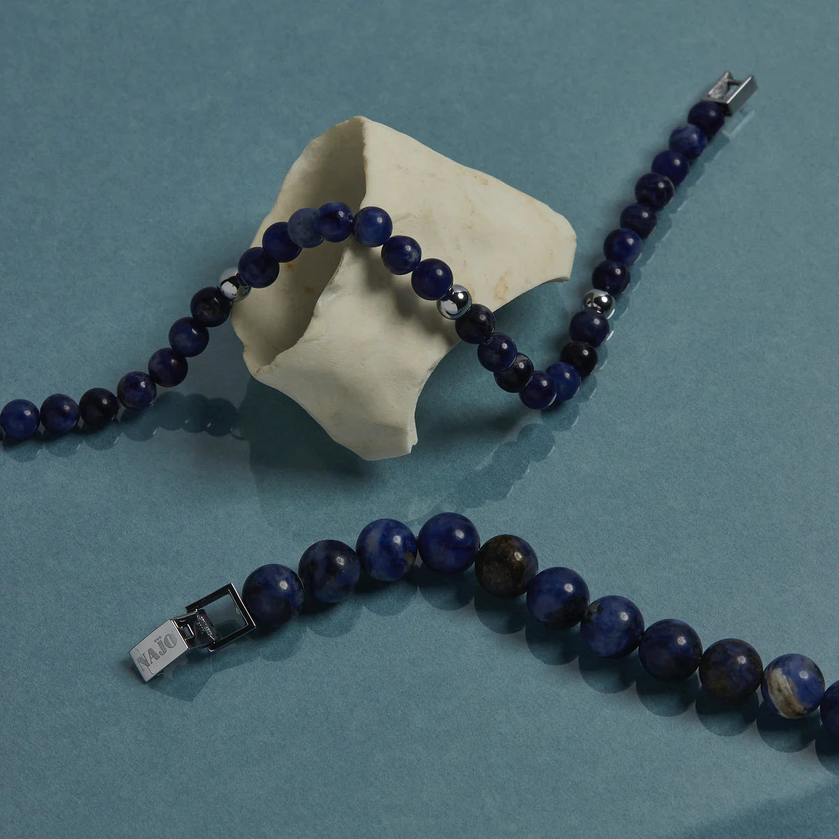 ATLAS MEN'S 10MM BEADED SODALITE BRACELET