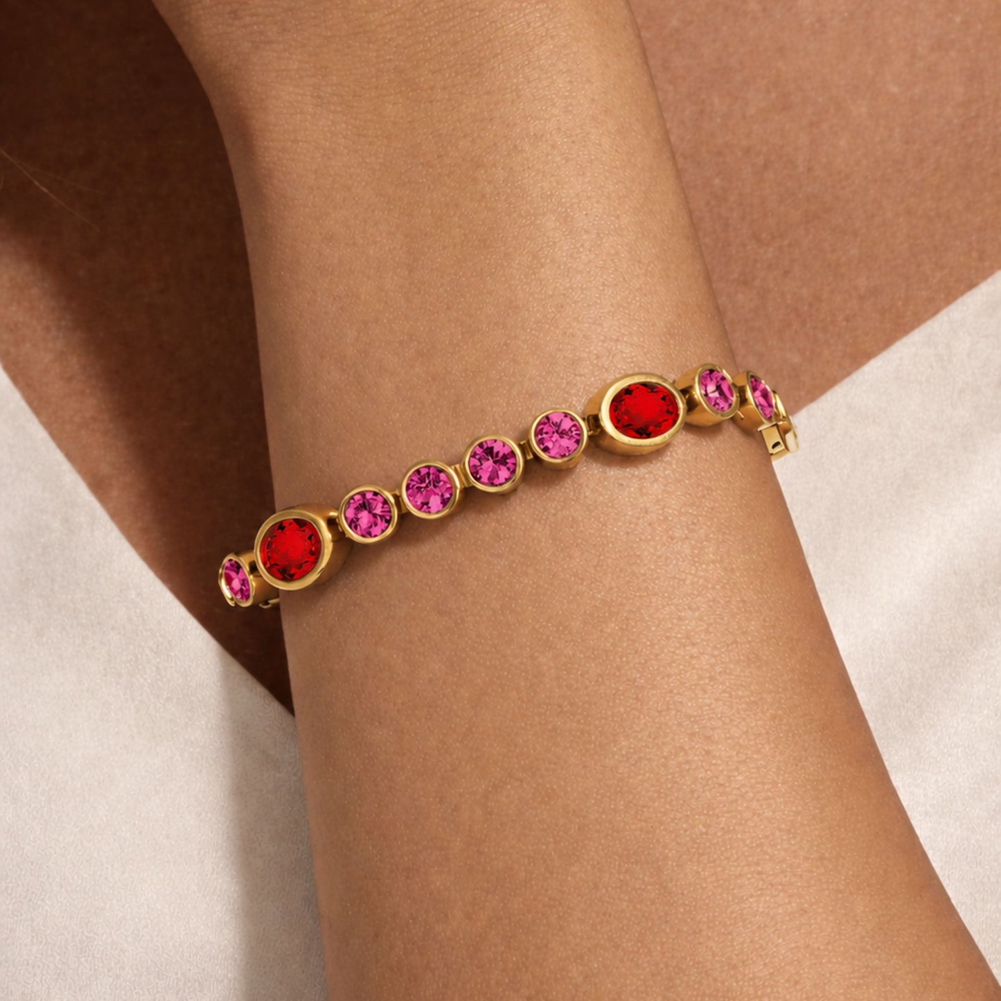 SOPHIA SHINY GOLD RED MIX BRACELET