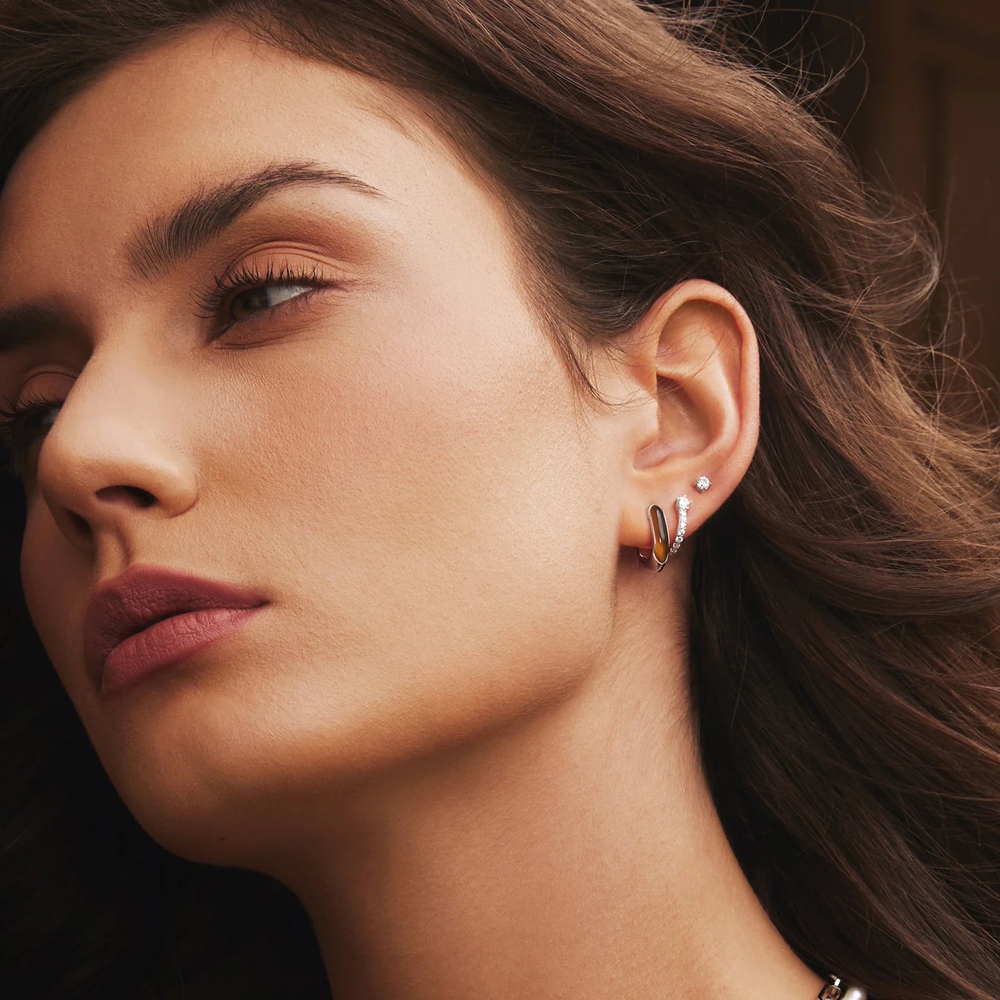 MELODIC STAR HUGGIE HOOP EARRINGS