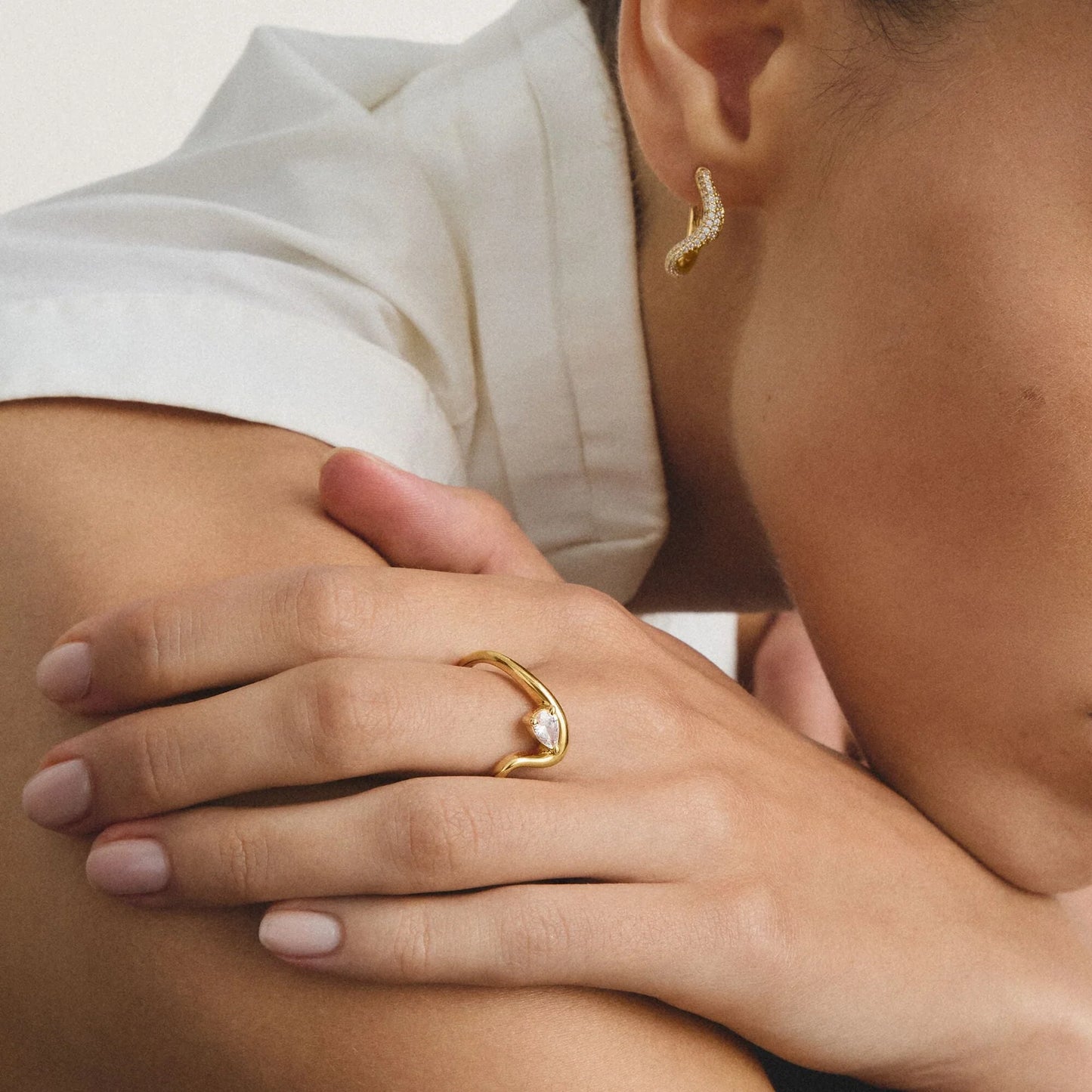 FLUID TEARDROP WAVE RING