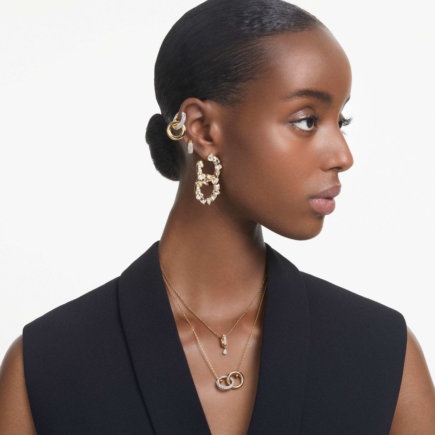 IMBER HOOP EARRINGS INTERLOCKING LOOP - WHITE, GOLD