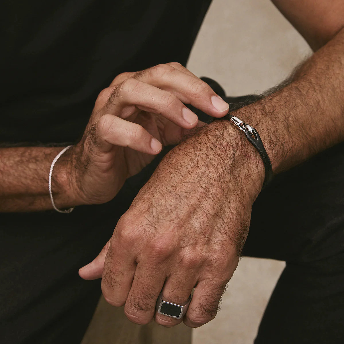 KINSHIP MEN'S LEATHER BRACELET