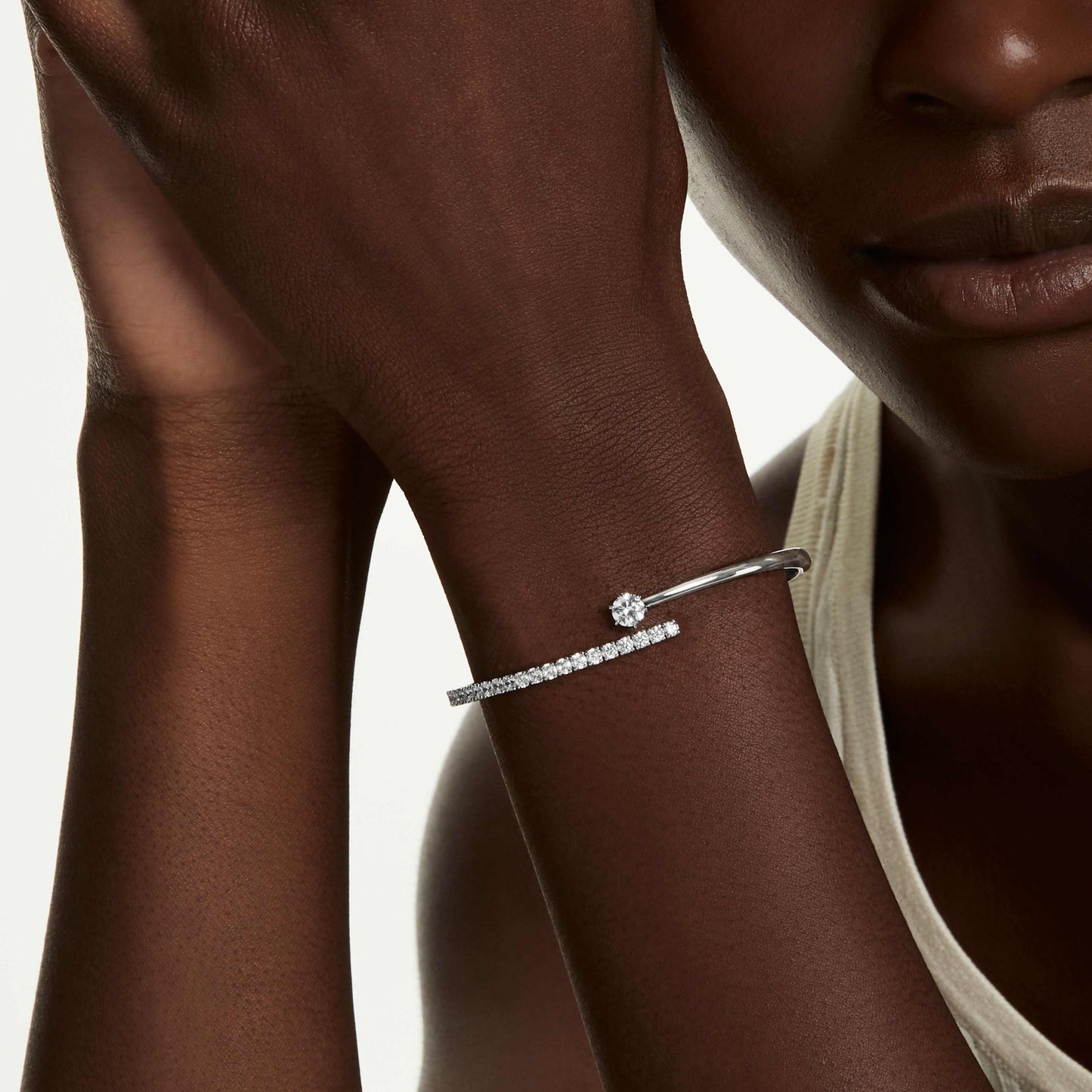 MATRIX BANGLE - WHITE, RHODIUM