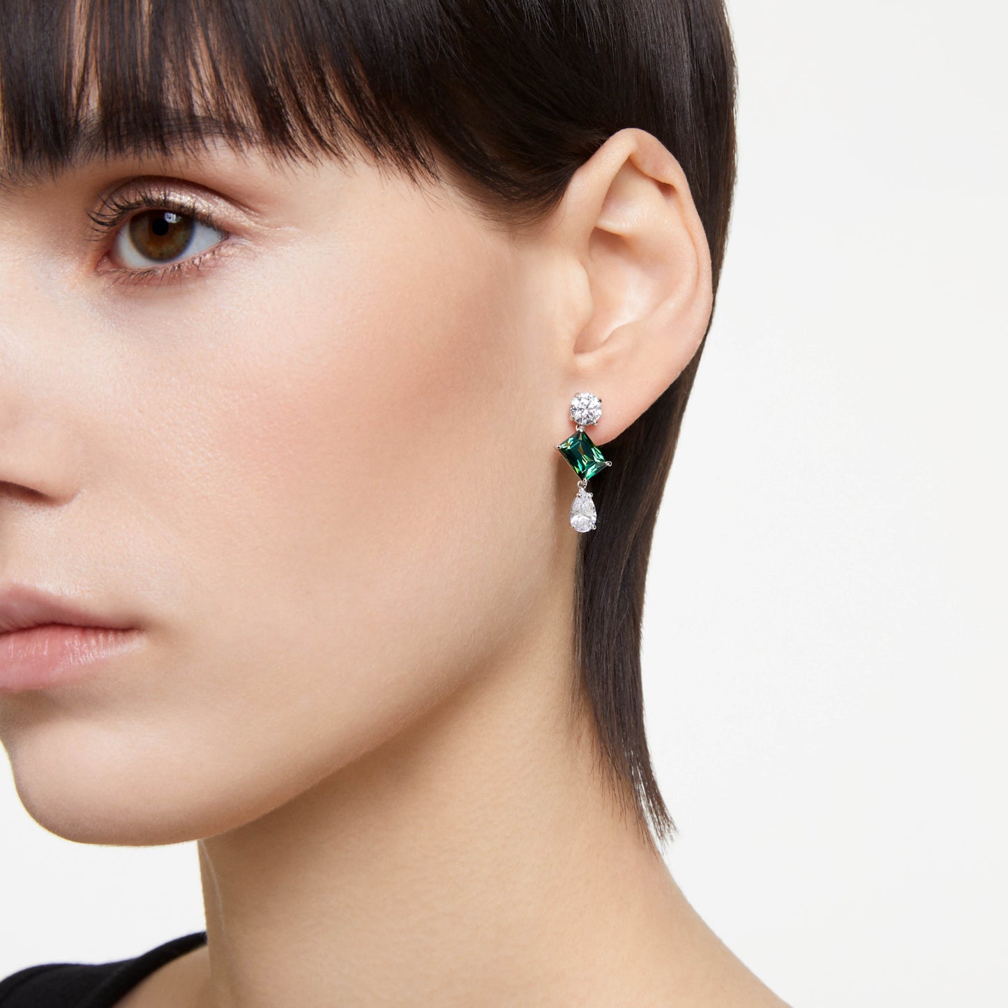 MESMERA DROP EARRINGS - GREEN, RHODIUM