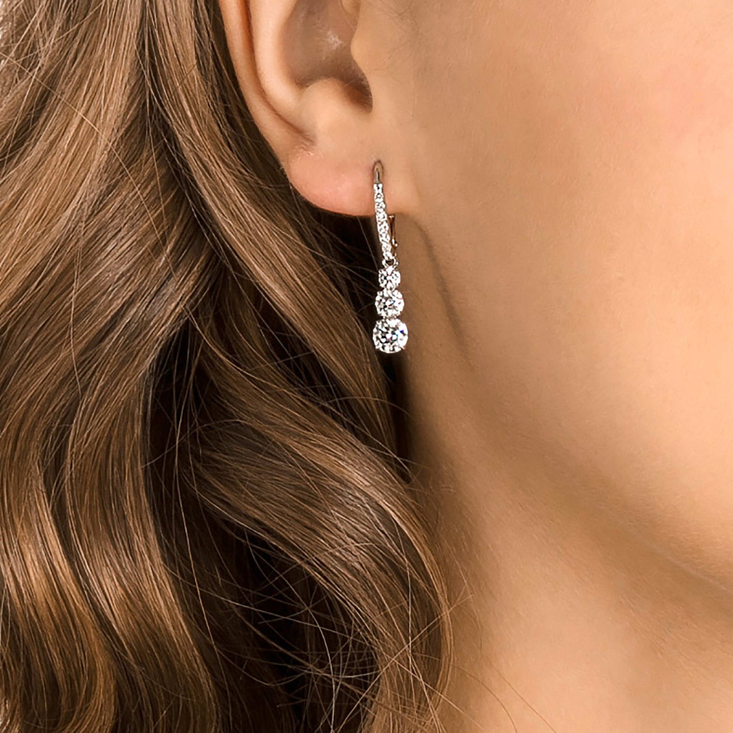STILLA ATTRACT HOOP EARRINGS - WHITE, RHODIUM
